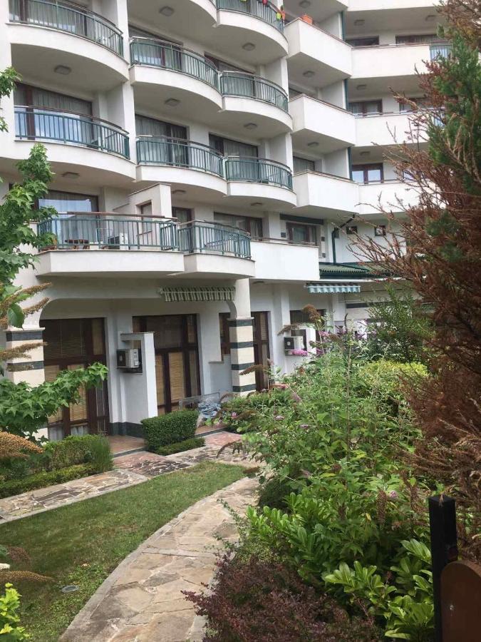 Private Apartments In Emerald ラヴダ エクステリア 写真