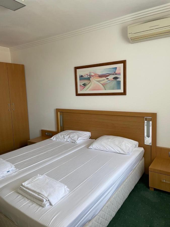 Private Apartments In Emerald ラヴダ エクステリア 写真