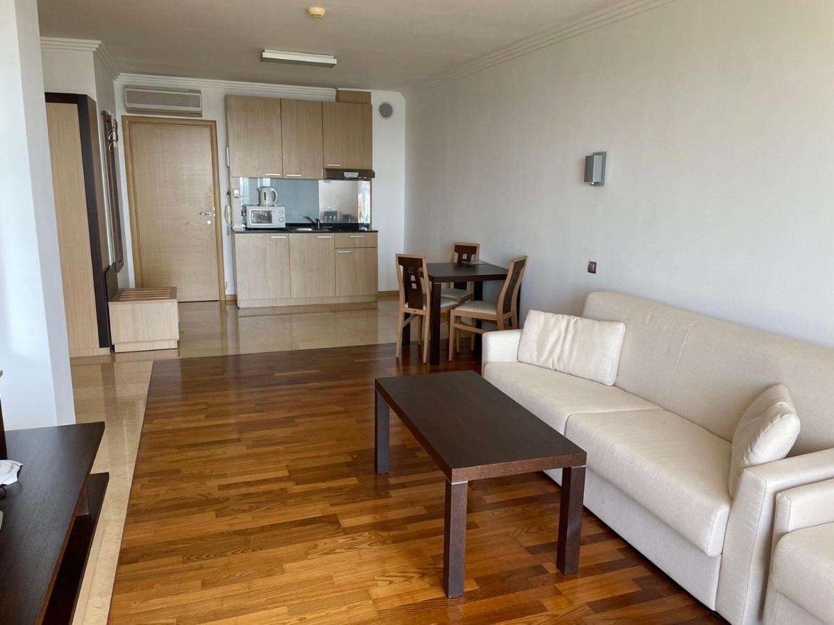 Private Apartments In Emerald ラヴダ エクステリア 写真