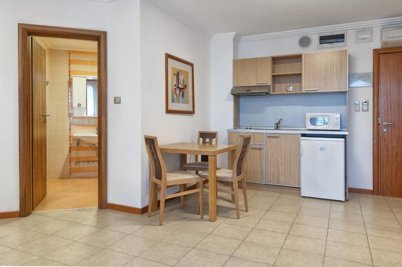 Private Apartments In Emerald ラヴダ エクステリア 写真