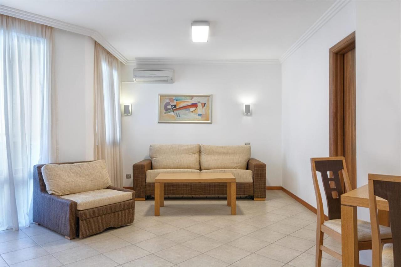Private Apartments In Emerald ラヴダ エクステリア 写真